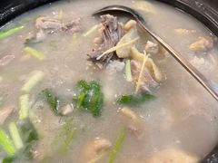 -品香菜馆(旗峰路中侨大厦店)