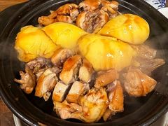 -东川炭炉鸡煲·榴莲瓦煲鸡(广州首店)