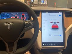 -TESLA 特斯拉(上海太古汇体验店)