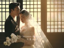 -喜爱高定婚纱摄影