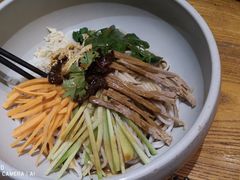 鸡丝凉米线-云海肴·汽锅鸡·云南代表菜(天津国金汇店)