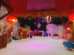 -圣名游乐城冰雪大世界