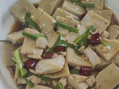 -乔家小院•本地小海鲜•非遗驴肉(万年泉路店)
