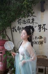 -一揽芳华汉服旗袍体验馆(拙政园店)