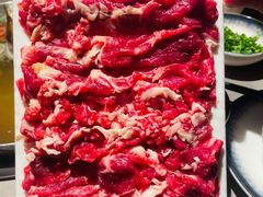 -伴山牛贵州黄牛肉火锅·苗疆非遗艺术餐厅(上海首店)