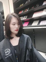 -HAIR CORNER
