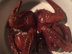 红烧乳鸽-汤城小厨•粤菜•靓汤(金宝街店)