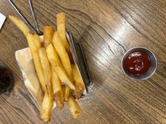 -BOURBON 玻本美式餐厅酒吧(虹桥新天地店)