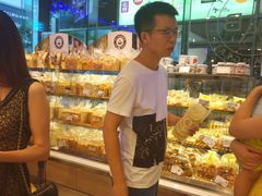 -巴黎贝甜(大宁国际商业广场店)