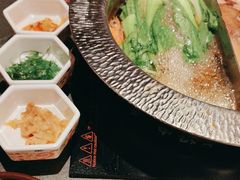 -牛YO寿喜烧·铁板烧和牛火锅自助(市府恒隆店)