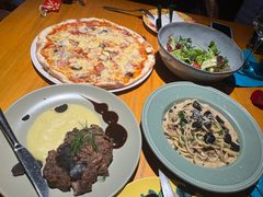 -JINNS锦时 steak&pizza(浸信会礼拜堂旧址店)