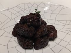 沪市牛肉粒-屋里厢上海菜馆
