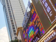 -八一路好吃街(雨田商务大厦店)