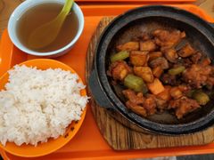 -同济大学本部学苑饮食广场