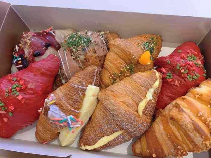 月枫堂(宝龙一城店)-"忽然间流行起来的月枫堂可颂面包,雨后春笋.