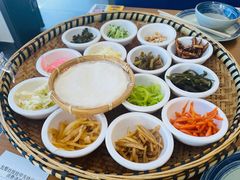 -包整·丝娃娃(一览甲秀楼风景店)