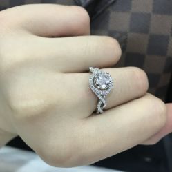 -威德钻石-克拉钻大本营(南京东路店)