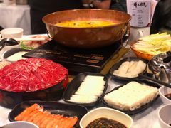 -鲜入围煮花胶鸡海鲜火锅