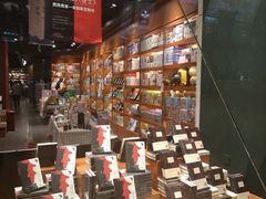 -西西弗书店&矢量咖啡(凯德晶萃广场店)