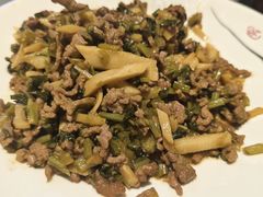 雪菜牛肉丝-食光慢宴·安吉土菜馆