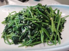 蒜蓉红薯叶-鄱阳湖·江西小炒·瓦罐煨汤(五道口店)