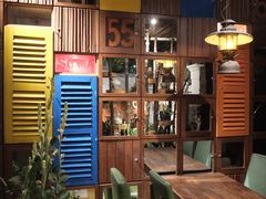 -Cuc Gach Quan Restaurant