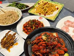 -肥肥虾庄·金牌油焖大虾(杨园滨江时代walk店)