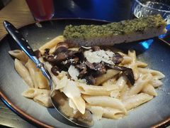 奶油松露风味菌菇意大利面-bluefrog蓝蛙(水游城店)