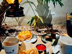 -J Create城市露营咖啡·简餐·宠物(上海动物园店)