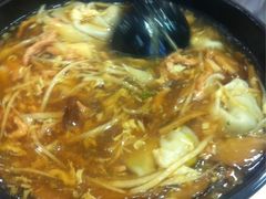 酸辣汤馄饨-王家沙点心店(万航渡路店)