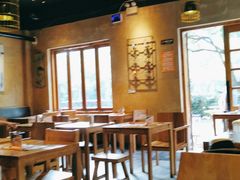 大堂-串大叔炭火烤串·鸡西大冷面刀削面(总店)