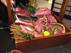 -山川小町·极番烧肉(新地假日广场店)