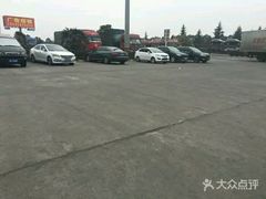 -洋县服务区-停车场