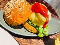 -Let'sBURGERplus·非常创意汉堡(三里屯店)