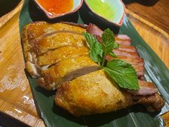 默加双拼-默加东南亚美食(大宁音乐广场店)