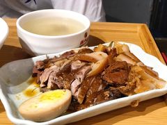 招牌鹅肉拼猪脚饭-潮双喜正宗澄海狮头鹅华利路店
