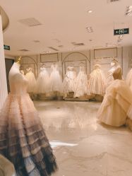 点击看大图 -GRACE KELLY婚纱与礼服(北京店)