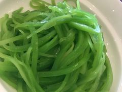 翡翠莴笋丝-大鸭梨烤鸭(石佛营店)