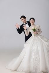 -MAO亲爱的猫婚纱摄影工作室
