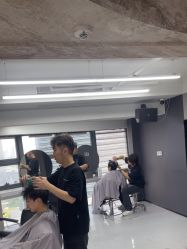 -宫铭烫发染发接发店