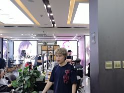 -藤野造型烫染·漂发