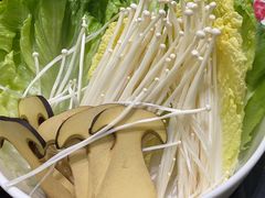 -红鼎豆捞·非遗鲍皇汤火锅(宝丰路店)