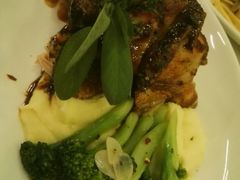 -WOLFGANG PUCK KITCHEN & BAR(迪士尼小镇店)