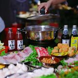 请我在这么破的地方吃饭，你没事儿吧❓