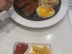 -汤姆家的牛排意面披萨(新城市广场店)