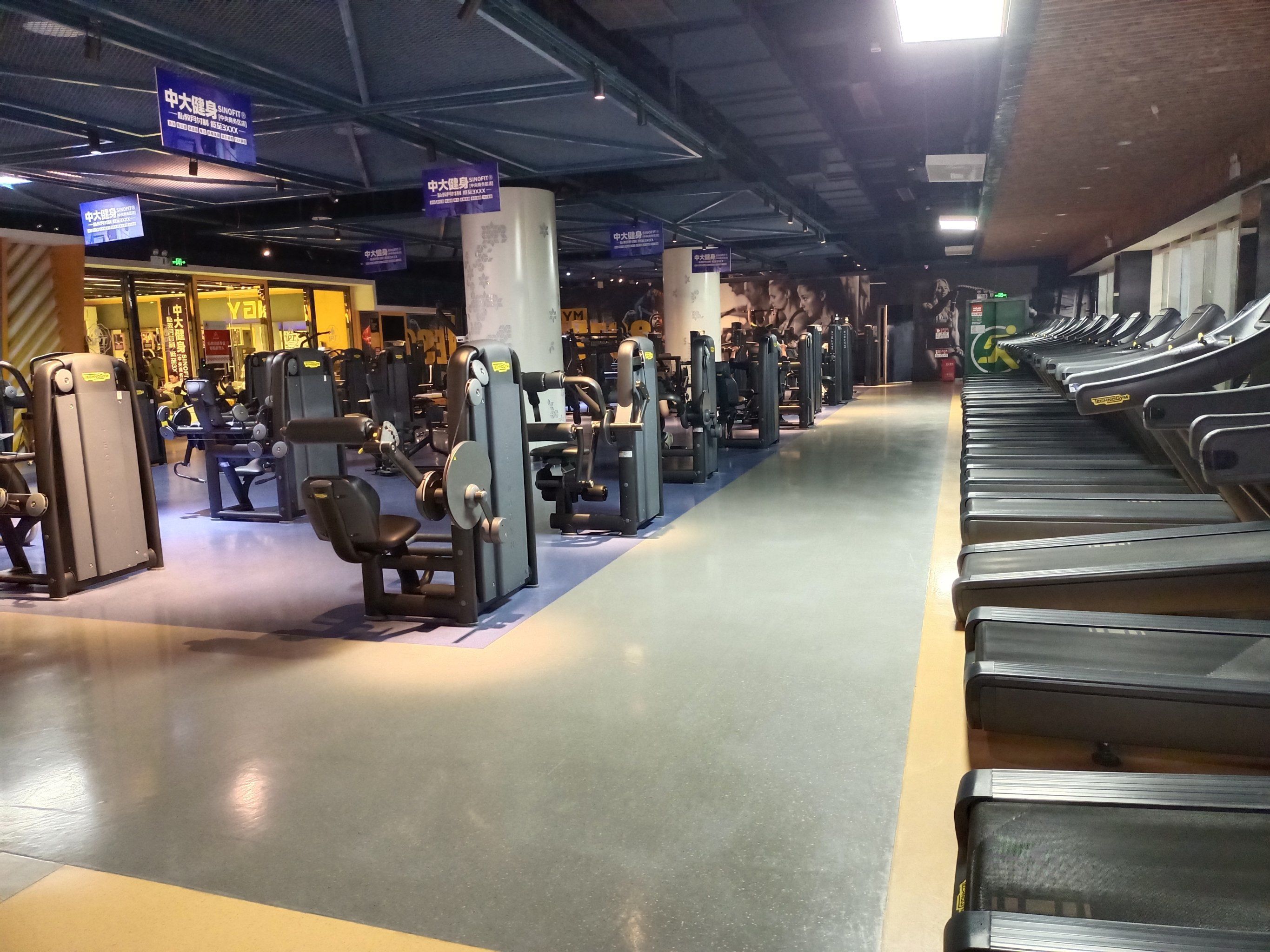 充满活力健身游泳圣地