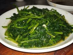 炒番薯叶-同心泥烩鸡