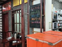 -湖南人家湘菜馆(镇江路店)