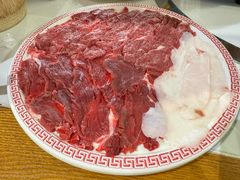 现切黄牛肉吊龙-周记潮汕牛肉·小龙虾烧烤(九亭金地广场店)