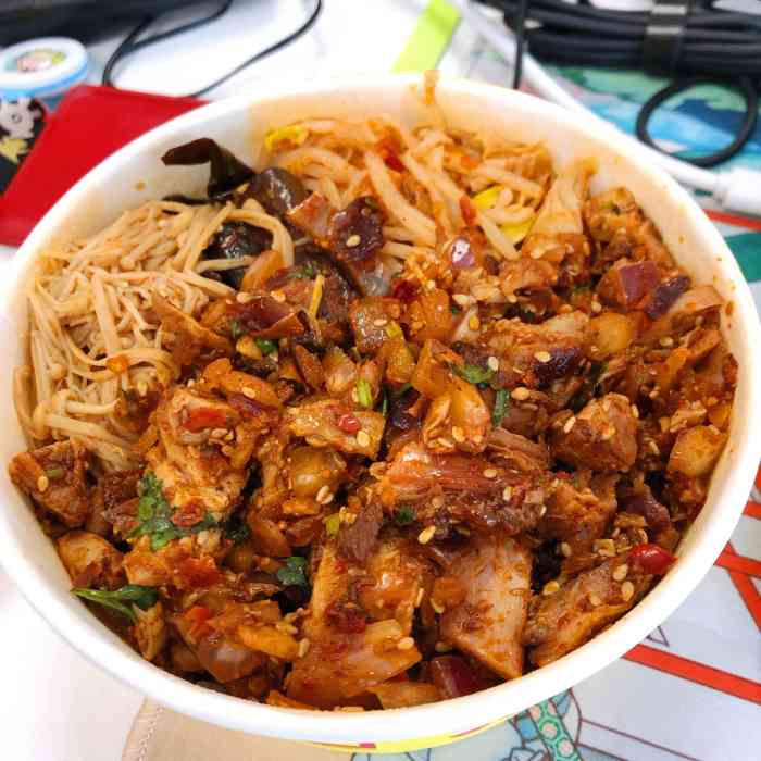 谢宝林烤肉拌饭(高新店)-"外卖订单,只评价口味.作为一家外卖店,我.